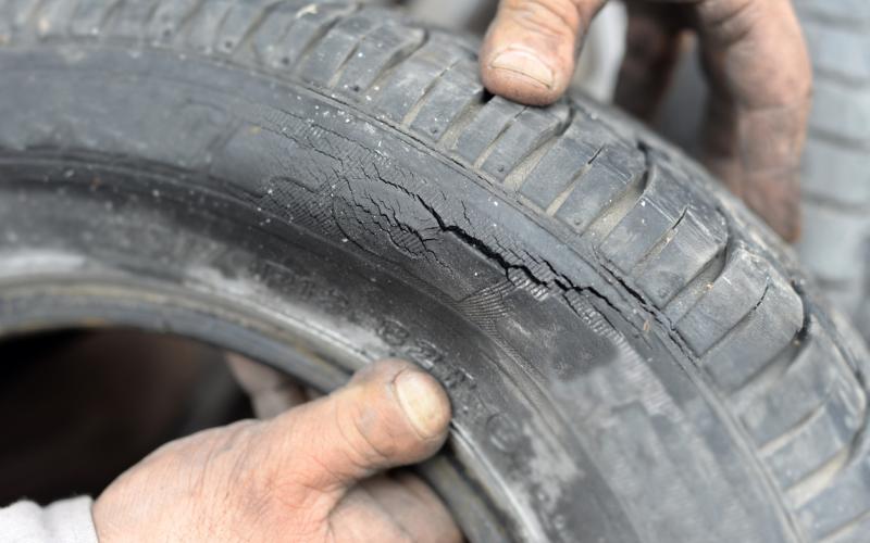 Полипро. Чи впливає стан втулок та сайлентблоків на швидкість зношування шин?