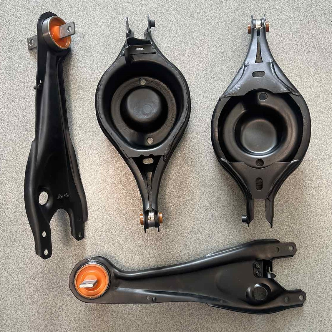 Rear suspension Honda Pilot 2002-2008 Service for sandblasting, powder painting and re-pressing of the bushing (Bushing is not included in the price)