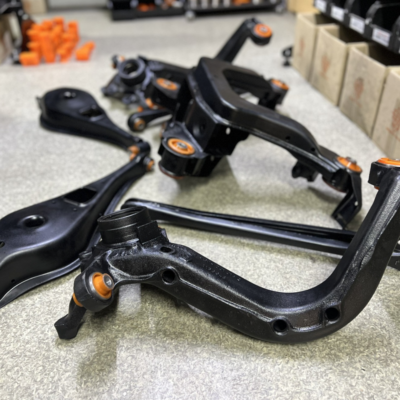 Rear suspension Bmw E36 1990-2001 Service for sandblasting, powder painting and re-pressing of the bushing (Bushing is not included in the price)