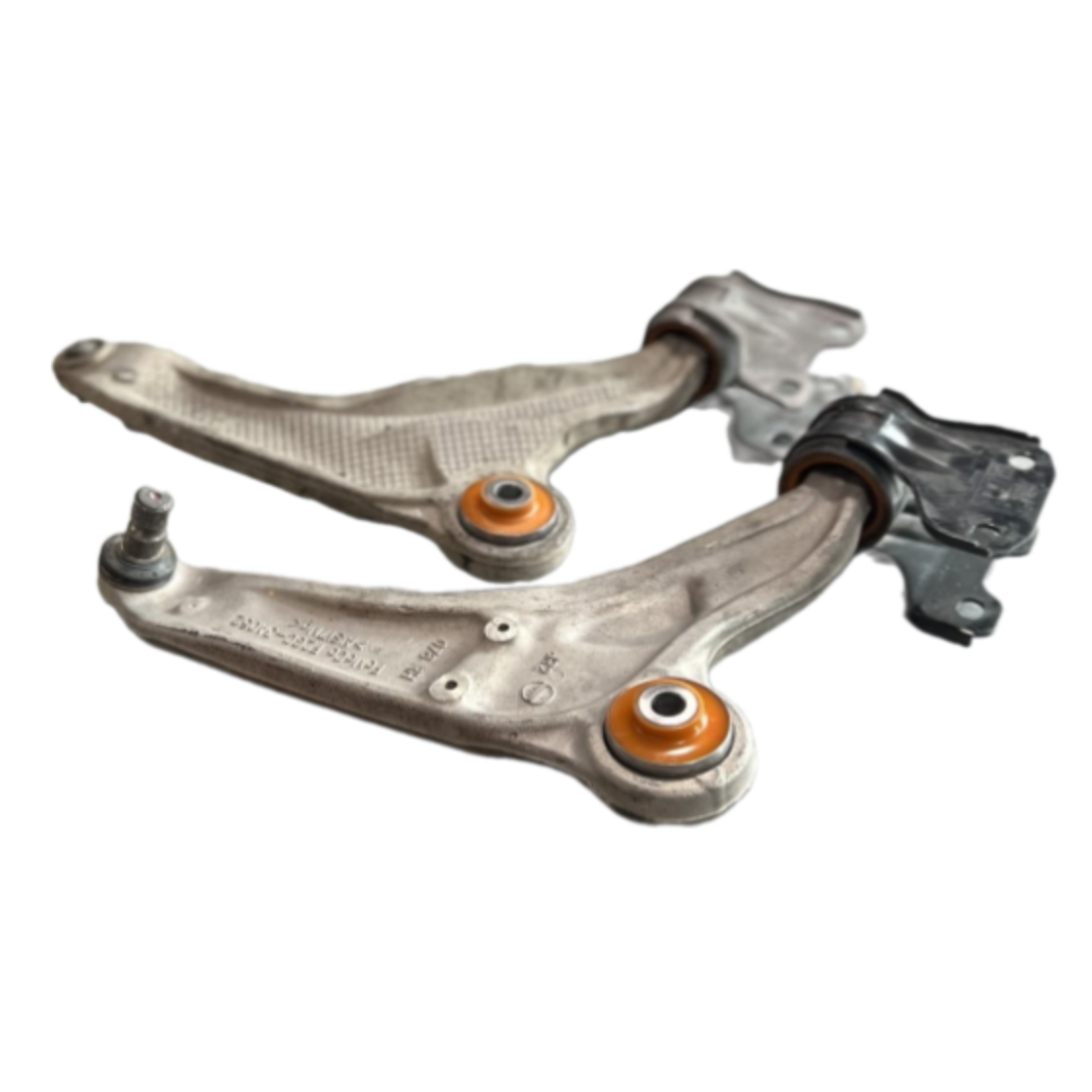 Front arm Lincoln Nautilus 2018- Service with repressing of bushings (Bushings are not included in the price)