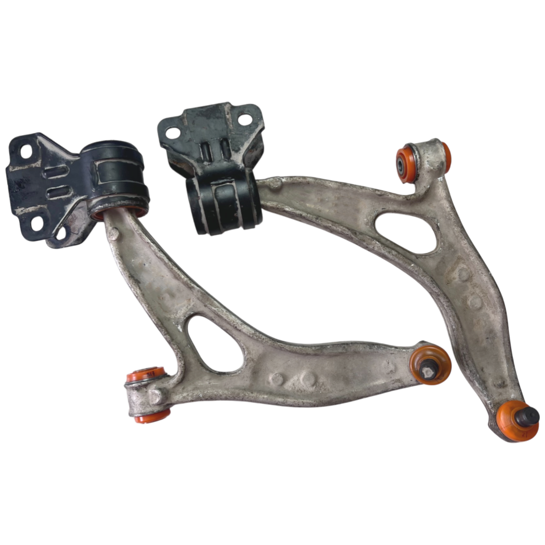 Front lower arm Ford C-Max 2010- 2,0L Service with repressing of bushings (Bushings are not included in the price)