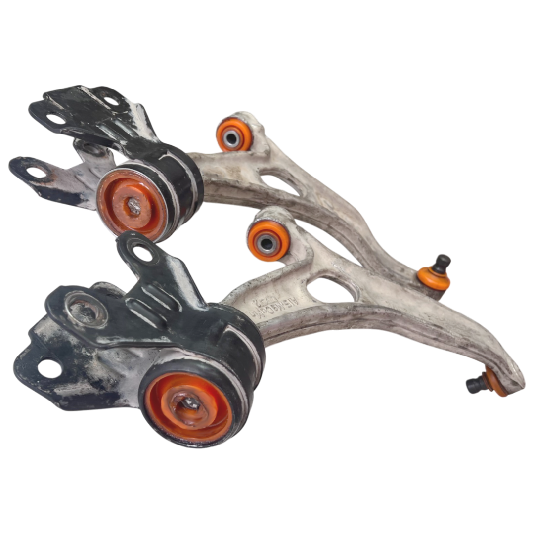 Front lower arm Ford C-Max 2010- 2,0L Service with repressing of bushings (Bushings are not included in the price)