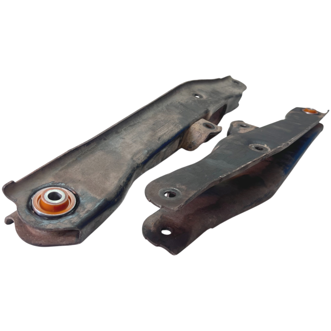 Rear spring-loaded arm Dodge Journey 2011- Service with repressing of bushings (Bushings are not included in the price)