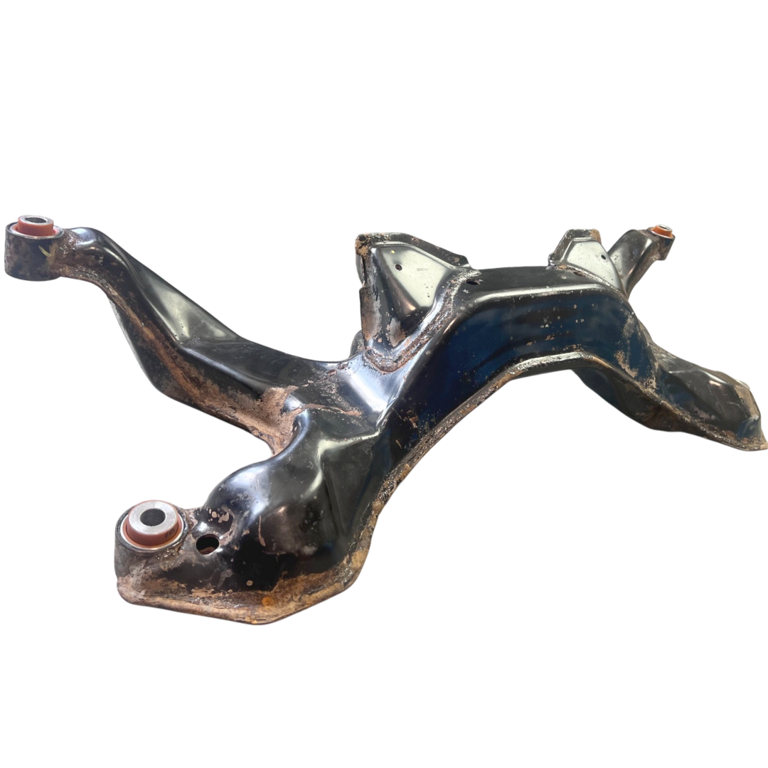 Передний подрамник Nissan Primastar 2002-2016 Услуга с перепресовки сайлентблоков (Сайлентблоки в цену не входят)